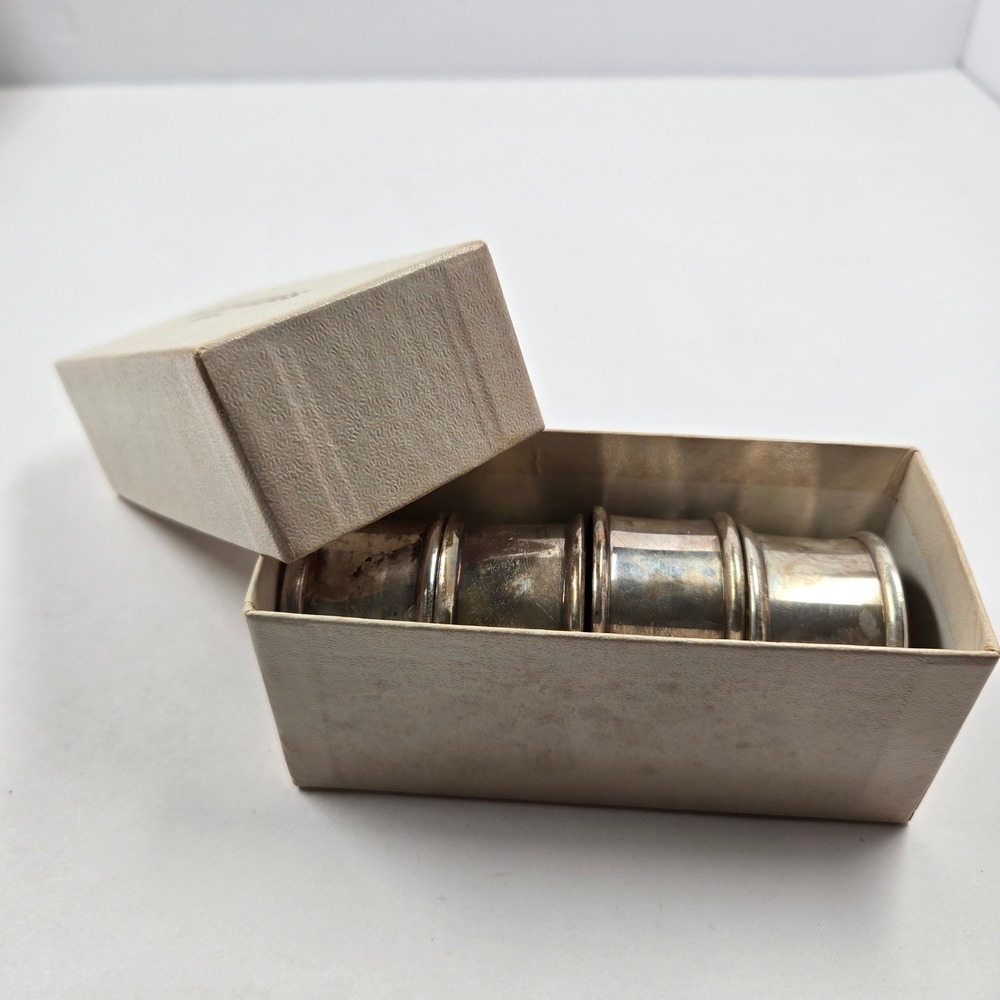 Vintage Silver Plated Napkin Rings Set of 4 Made in India Ribbed Border with Box